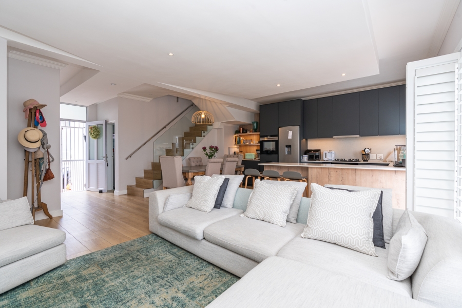 4 Bedroom Property for Sale in Sea Point Western Cape